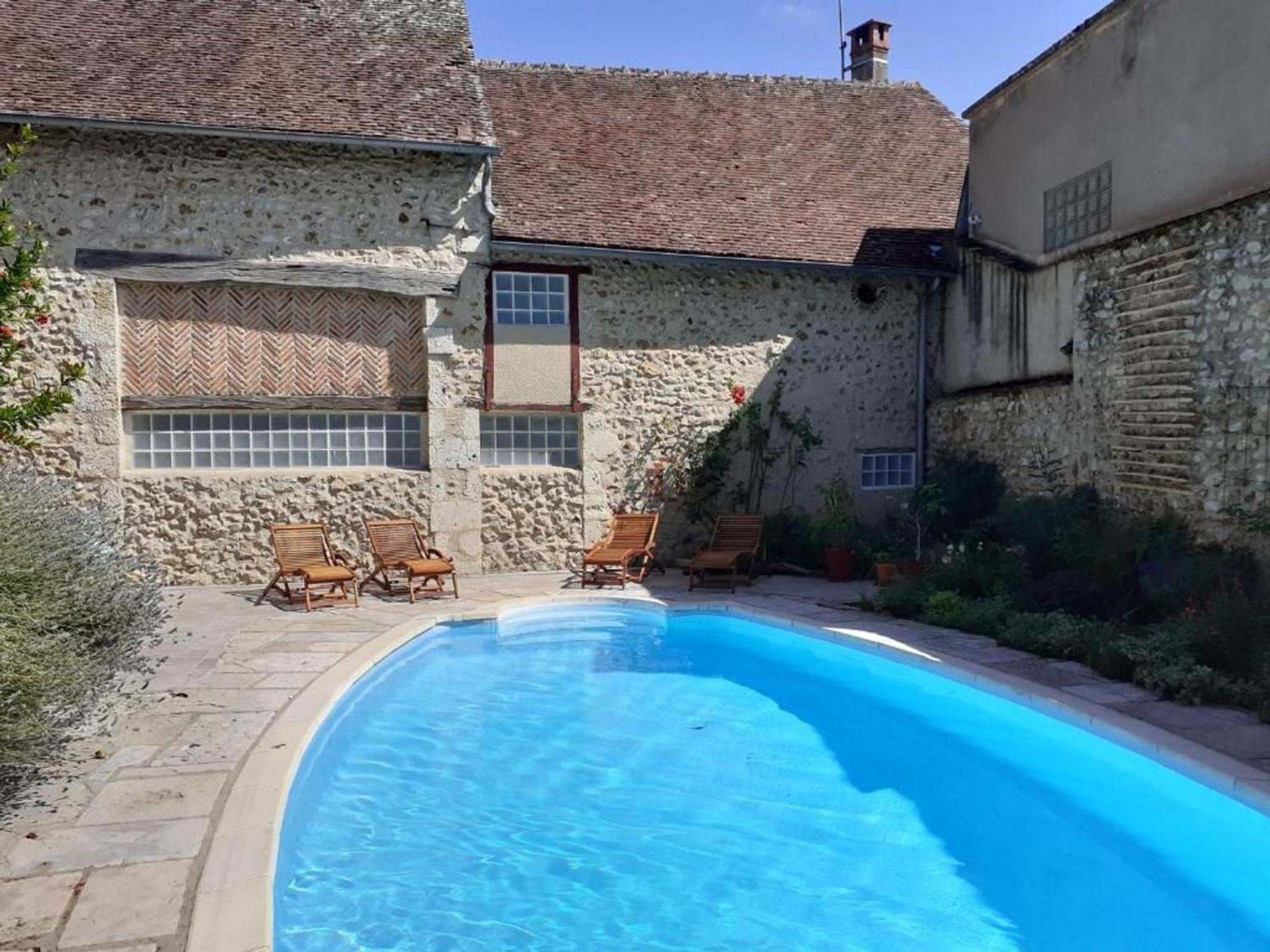 Chambre Quadruple Avec Piscine Au Bord De La Loire - Fr-1-590-474 Bed & Breakfast Ousson-sur-Loire Eksteriør bilde